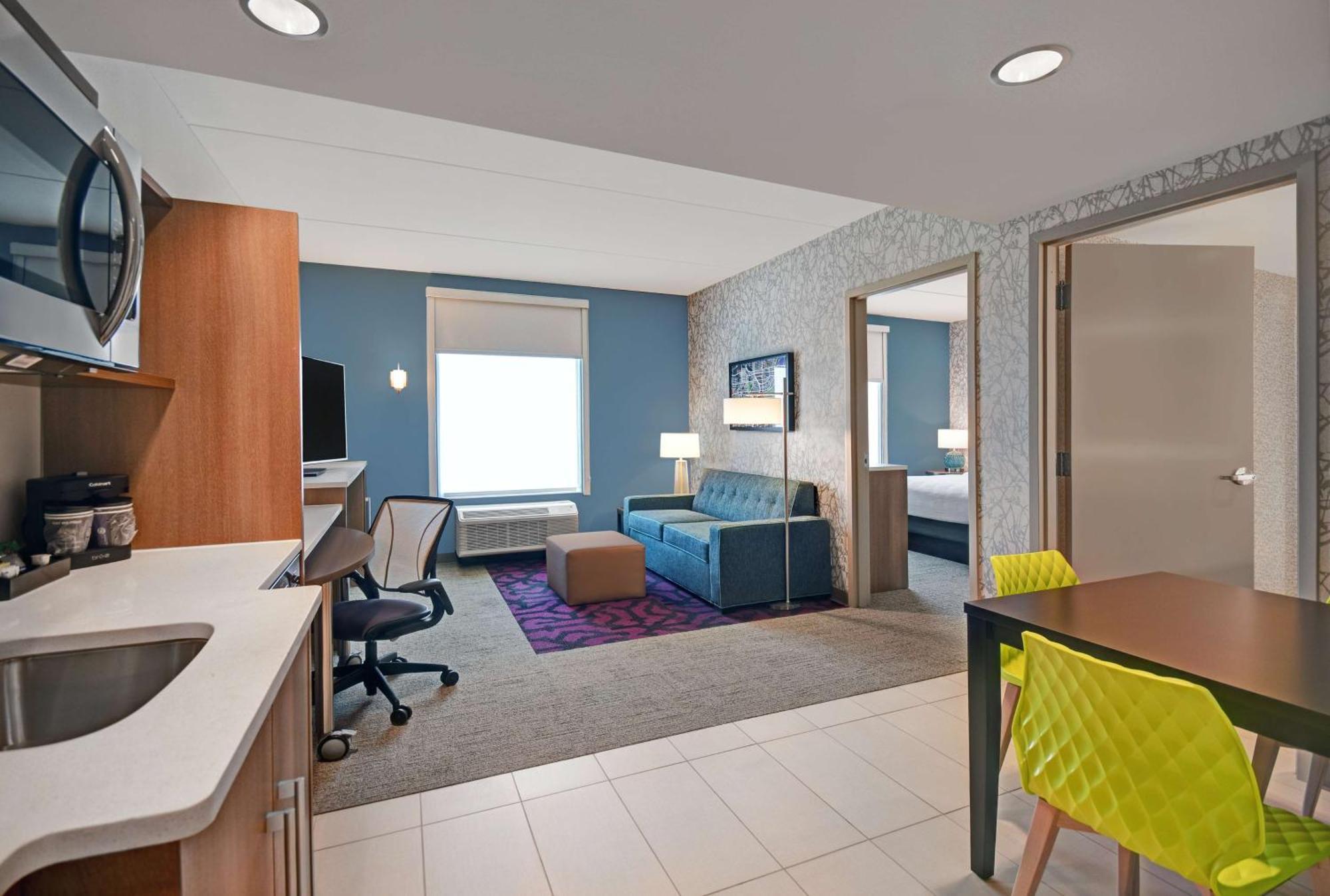 Home2 By Hilton Atlanta Airport North Hotel College Park