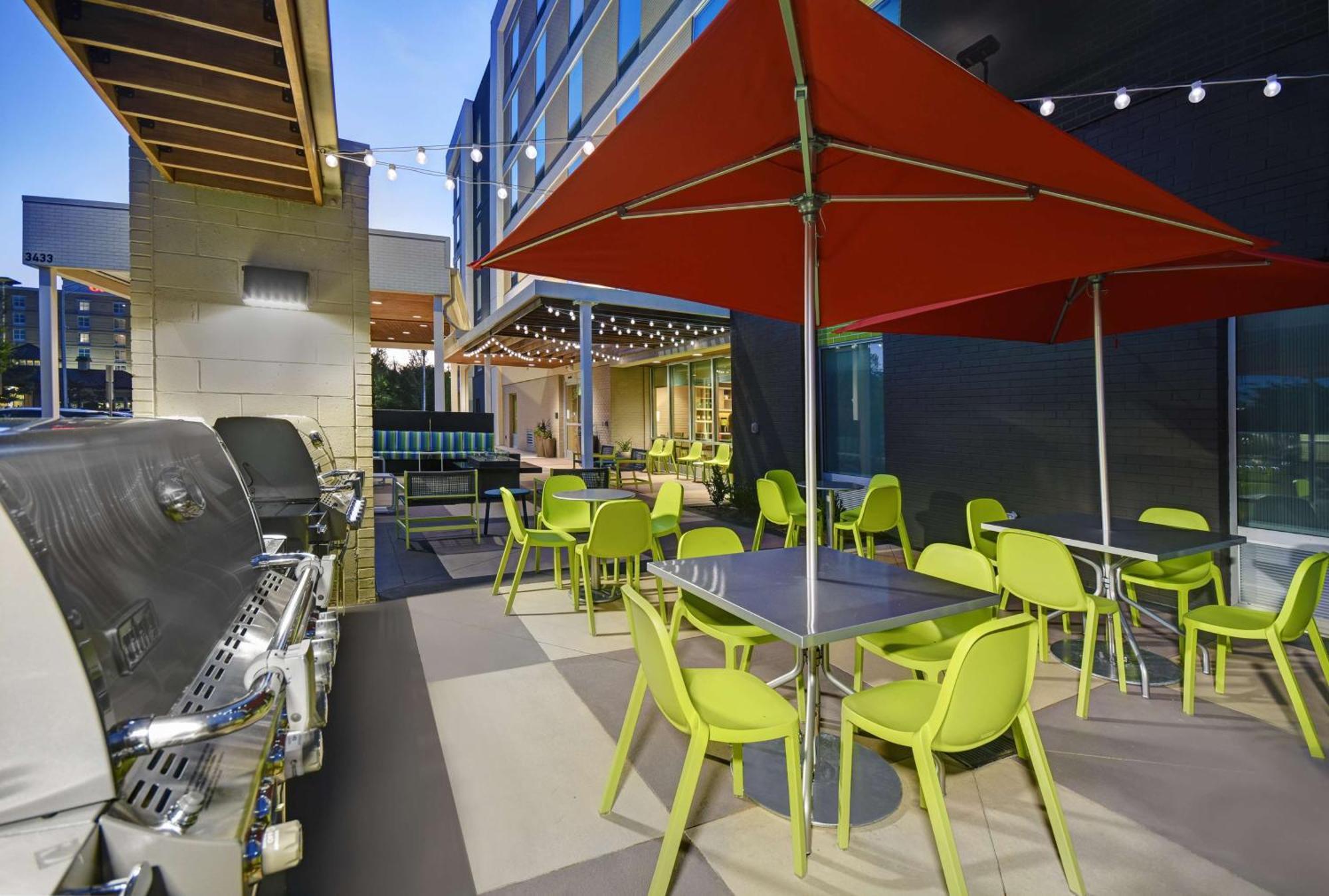 Home2 By Hilton Atlanta Airport North 3*